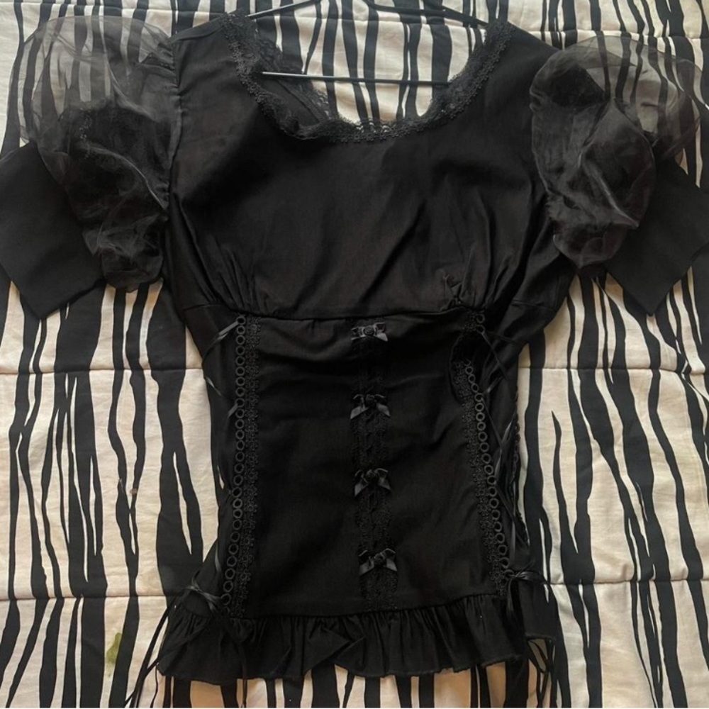 Elegant Black Puff Sleeve Top